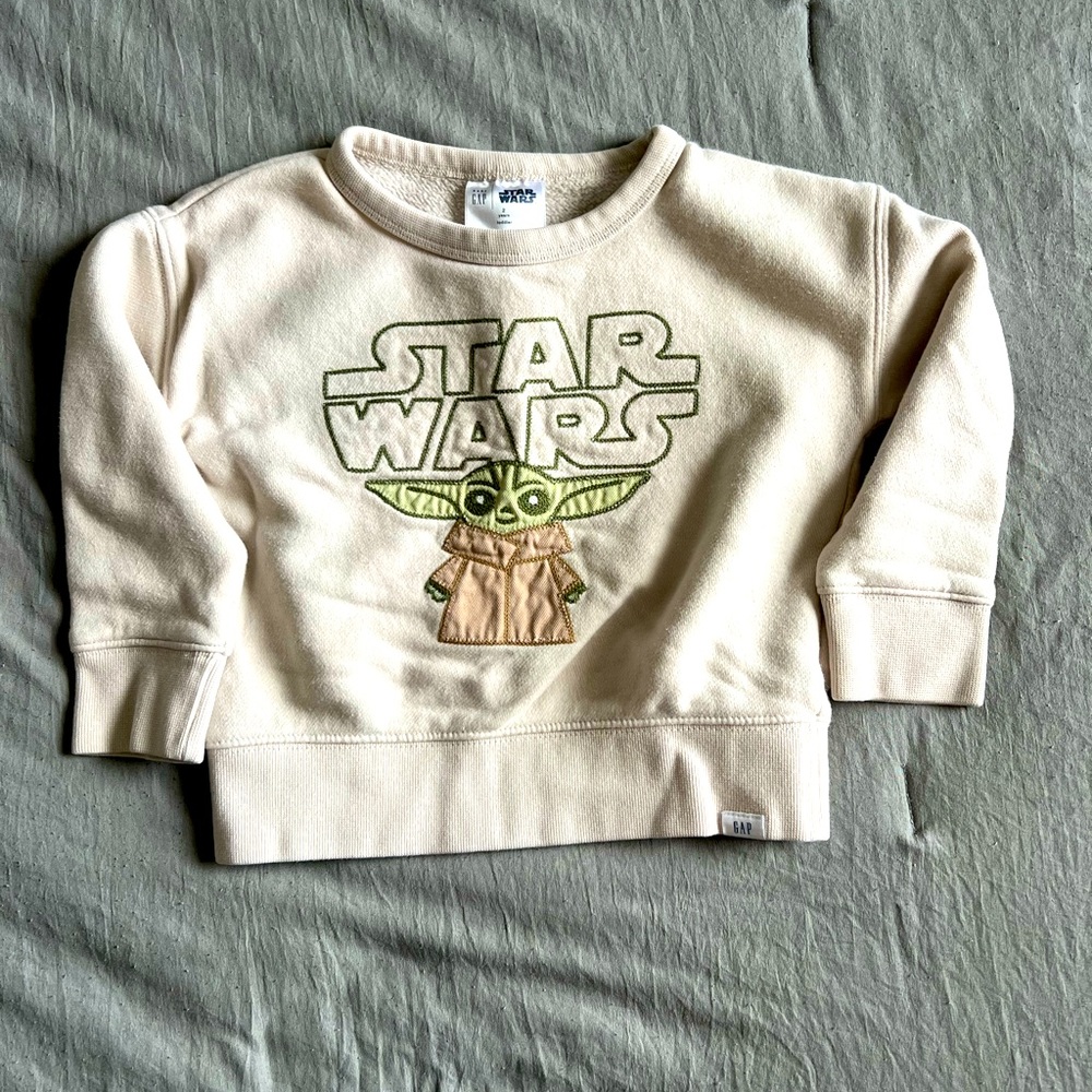 Babygap Star Wars baby yoda crew neck sweatshirt size 2t